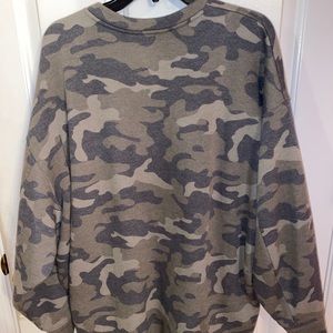 Camo sweatshirt
